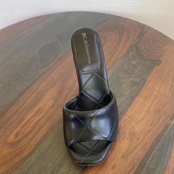 Black cushion heel - Picture 2 of 3